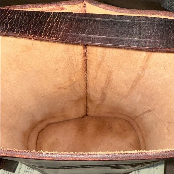 Vintage Tooled Leather Double Wine Bottle Carrying Case - Picture 10 of 16